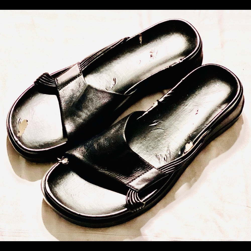 REACTION KENNETH COLE Sandals Women's 8 Flip Flops